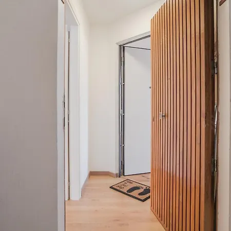 Modern Near The Station! Daire *