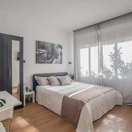 Daire Modern Near The Station! *